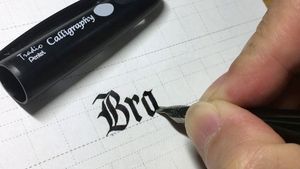 Ручка пір'яна для каліграфії 1.4 мм, чорний PENTEL TRC1-14A - Фото 1