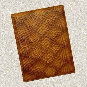 Визитница настольная на разъемных кольцах 24 х 32 см 10 визиток на 1 стр натуральная кожа Змея Foliant EG246