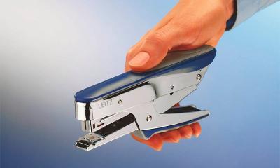 Канцелярський степлер: як користуватися, заправляти скріпками та ремонтувати