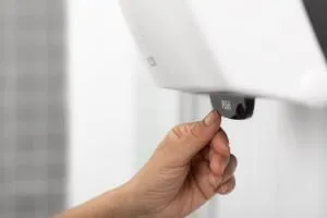 Тримач KATRIN System автоматичний для рушників у рулонах 82094, Тримачі для рушників (Диспенсери) - фото 3