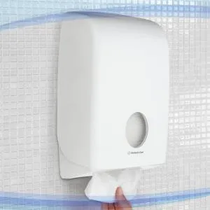 Диспенсер Kimberly-Clark Aquarius для сложенных полотенец Interfold 6945, Держатели для полотенец (Диспенсеры) - фото 3