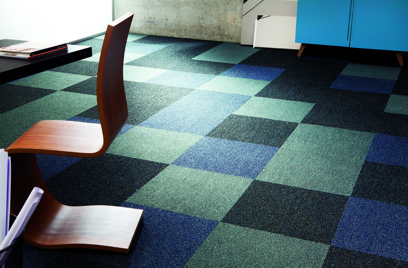 Чем ковровая плитка отличается от ковролина